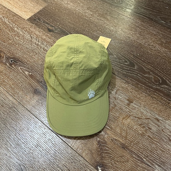 NWT Alaskan hard gear Duluth trading co Olive Green Cap with Bear Paw Logo - Picture 1 of 6
